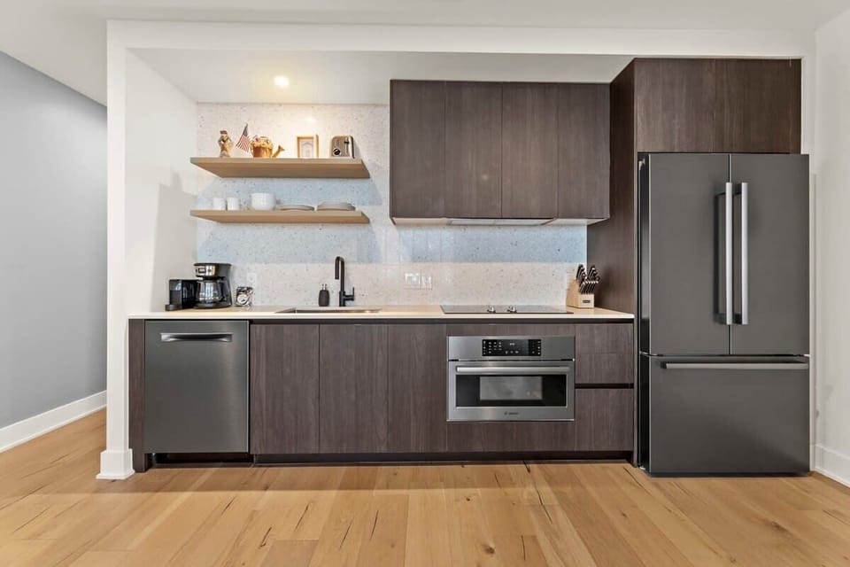 Full kitchen