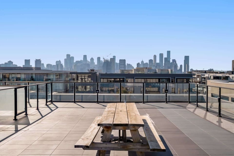 Communal Outdoor area & City views