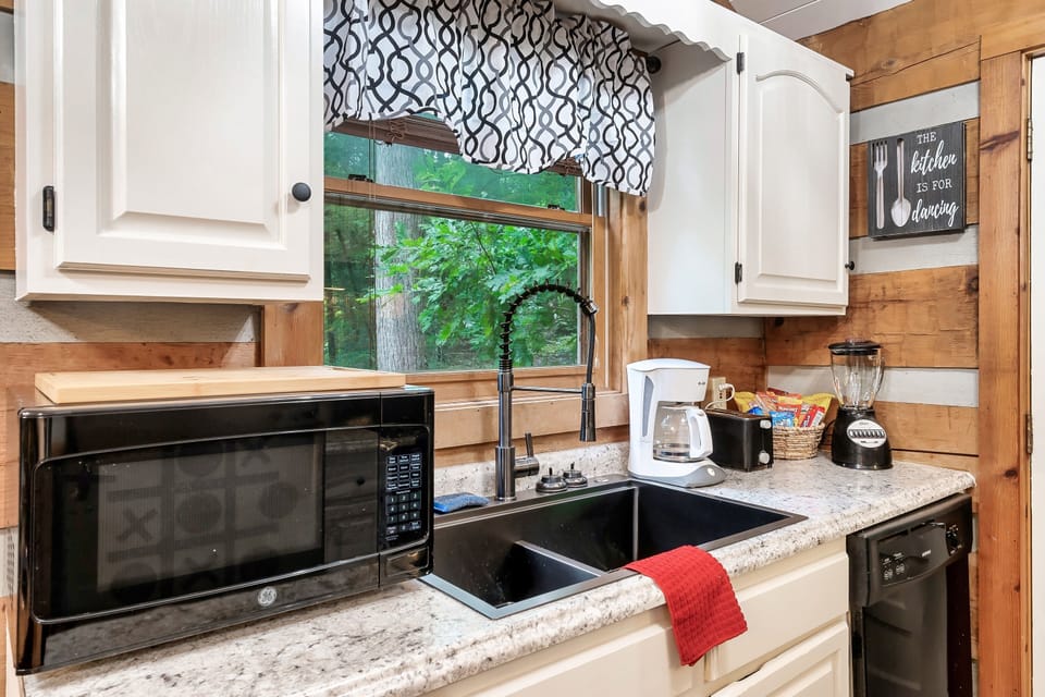 Updated and modern kitchen with all the cooking essentials you'll need!
