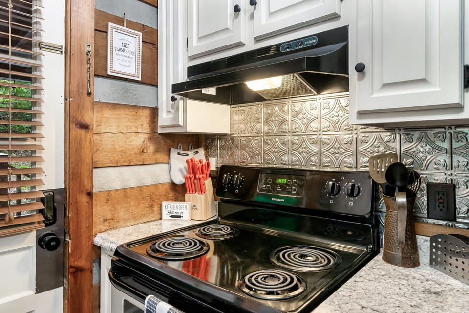 Cute updated kitchen...