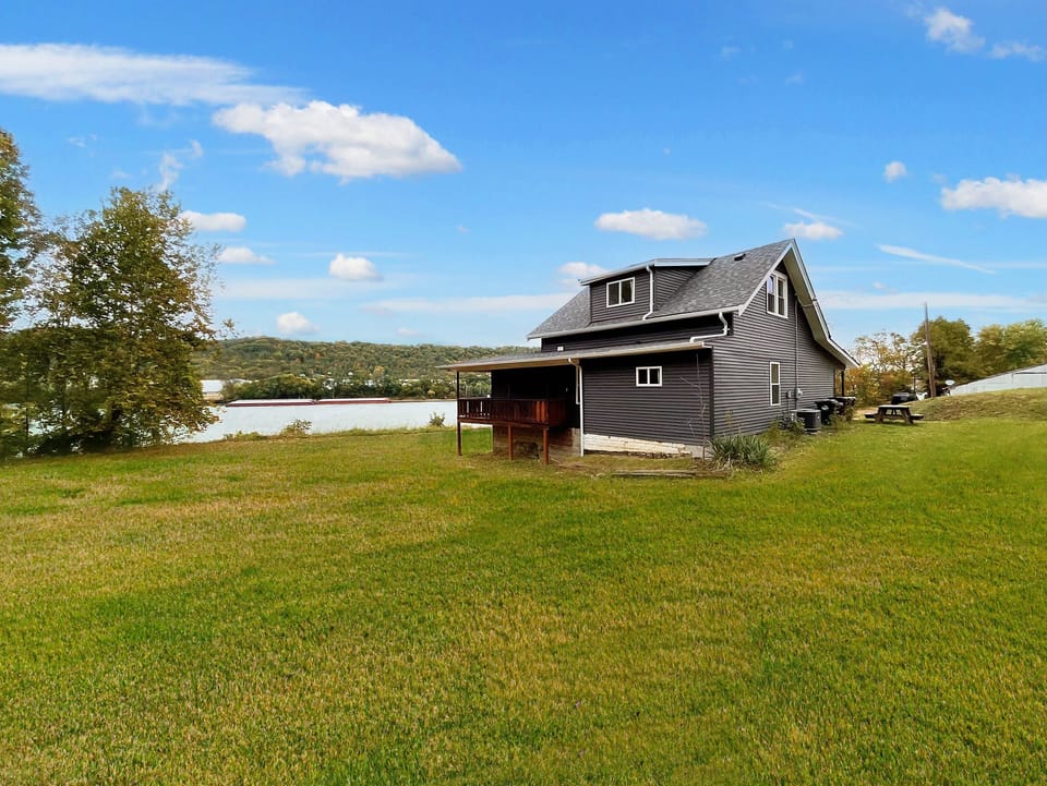 Welcome to the River House--your immaculate home for a few days!