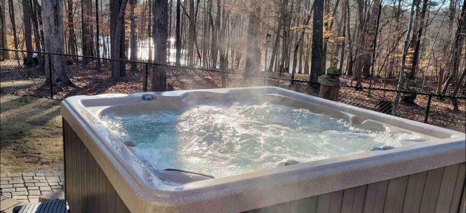 Personal private hot tub