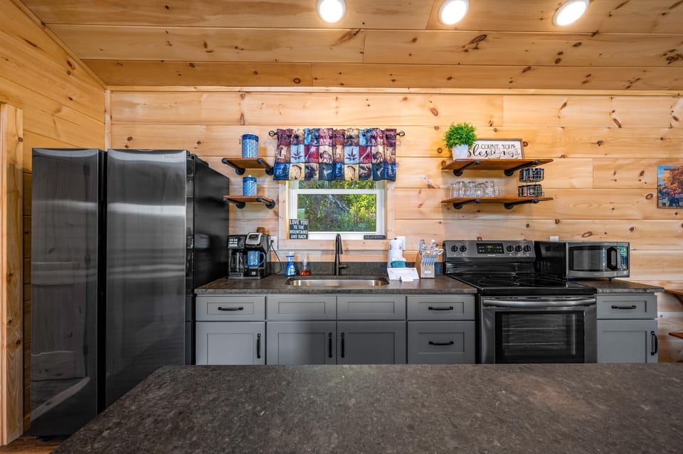 Kitchen with large island