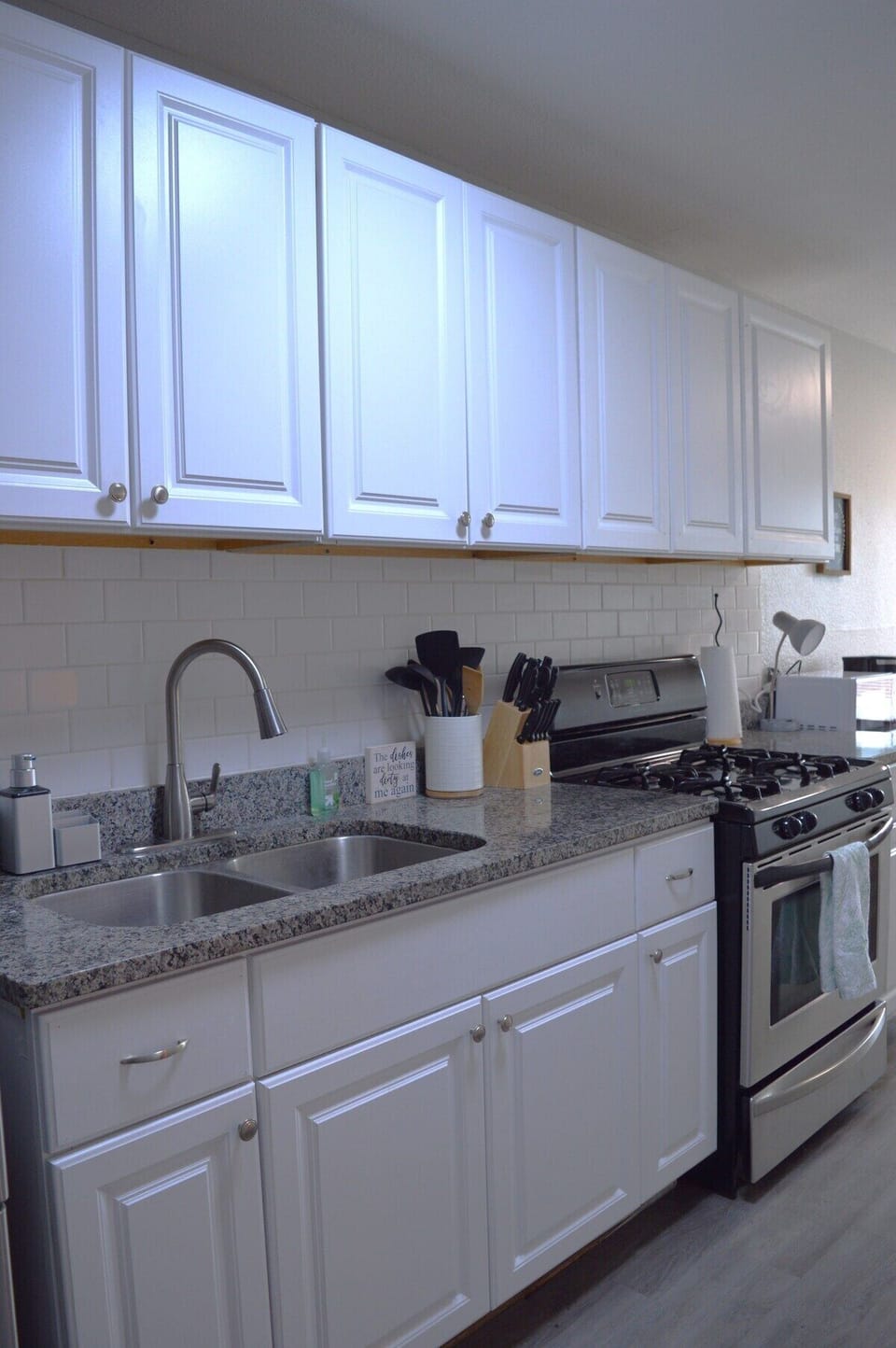 Full kitchen equipped with a gas stove, full size fridge, microwave, complimentary coffee, creamer, and sugar, and a toaster and microwave 

We have bakeware, pots, pans, baking sheets, cutting boards, 