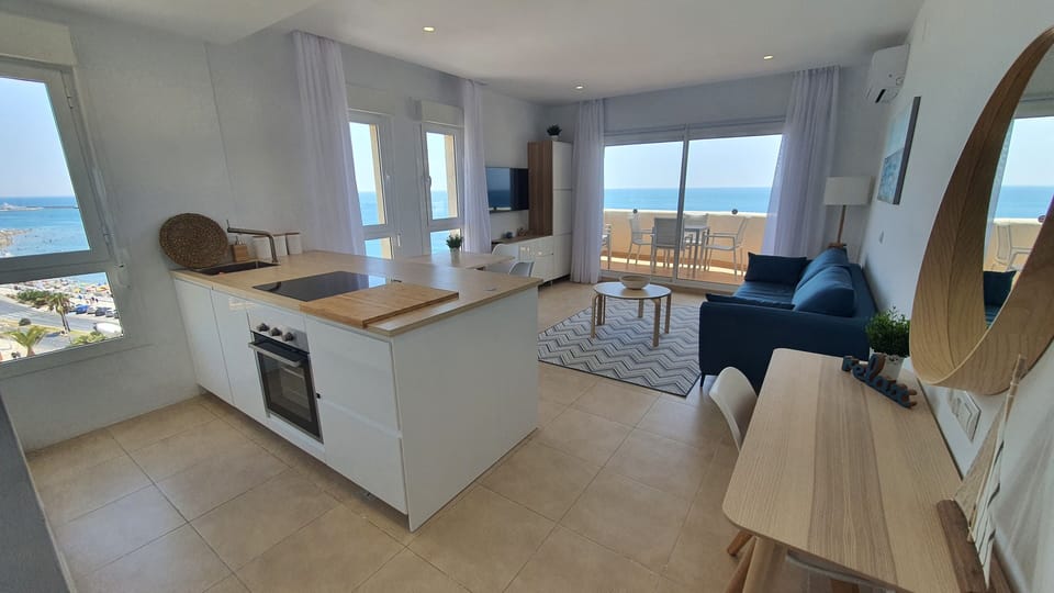 Kitchen and Lounge