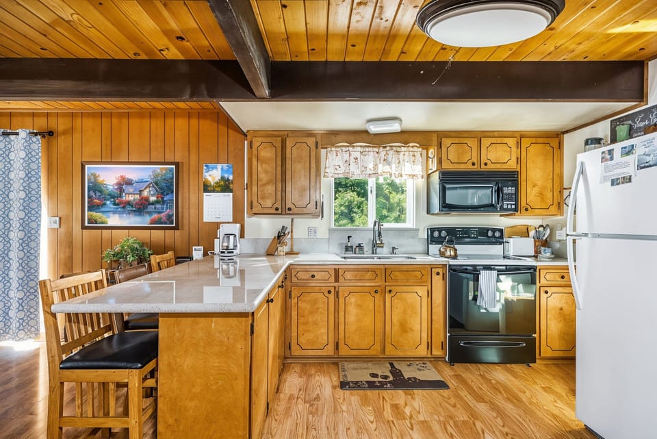 Indoors, Hardwood, Kitchen, Floor, Flooring