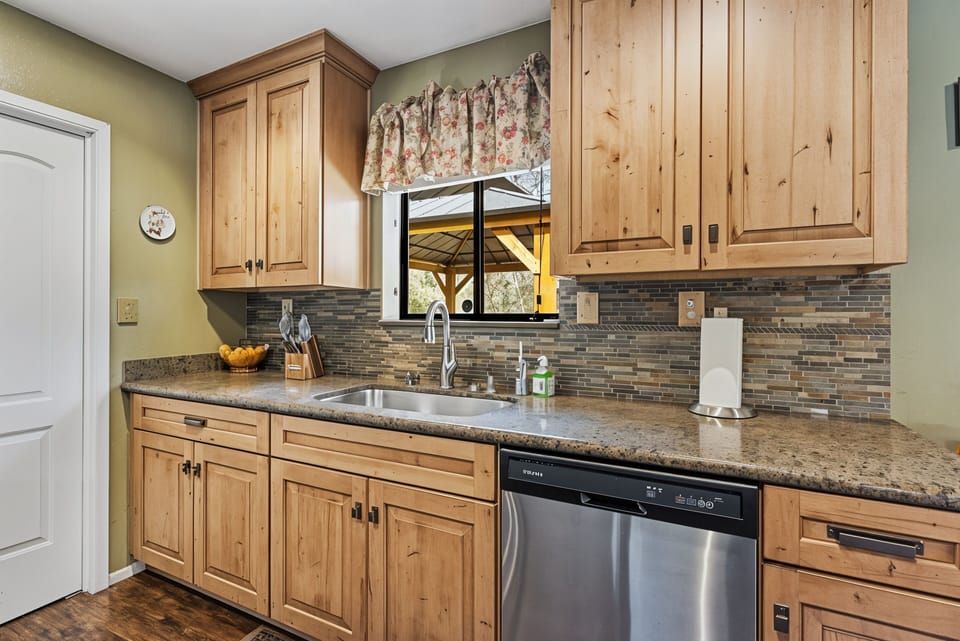 Indoors, Sink, Sink Faucet, Kitchen, Appliance