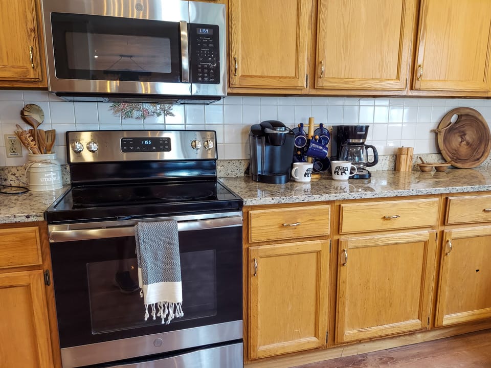 Full kitchen