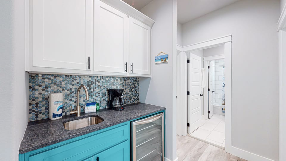 2nd floor wet bar