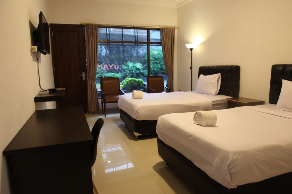 Deluxe Room, 2 Bedrooms, Non Smoking, Garden View | WiFi (free), bed sheets