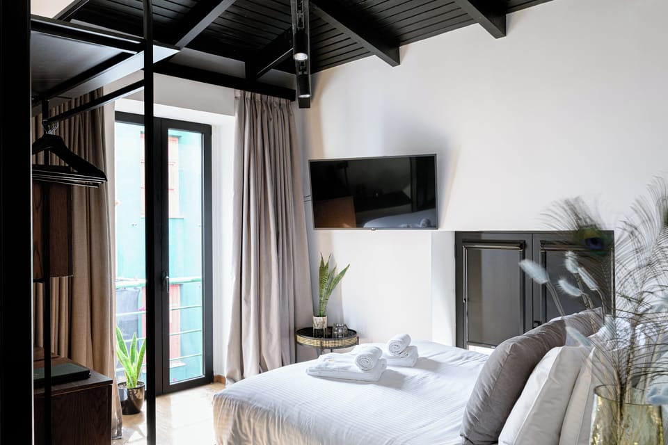 Superior Room, Garden View | In-room safe, desk, blackout drapes, iron/ironing board (on request)