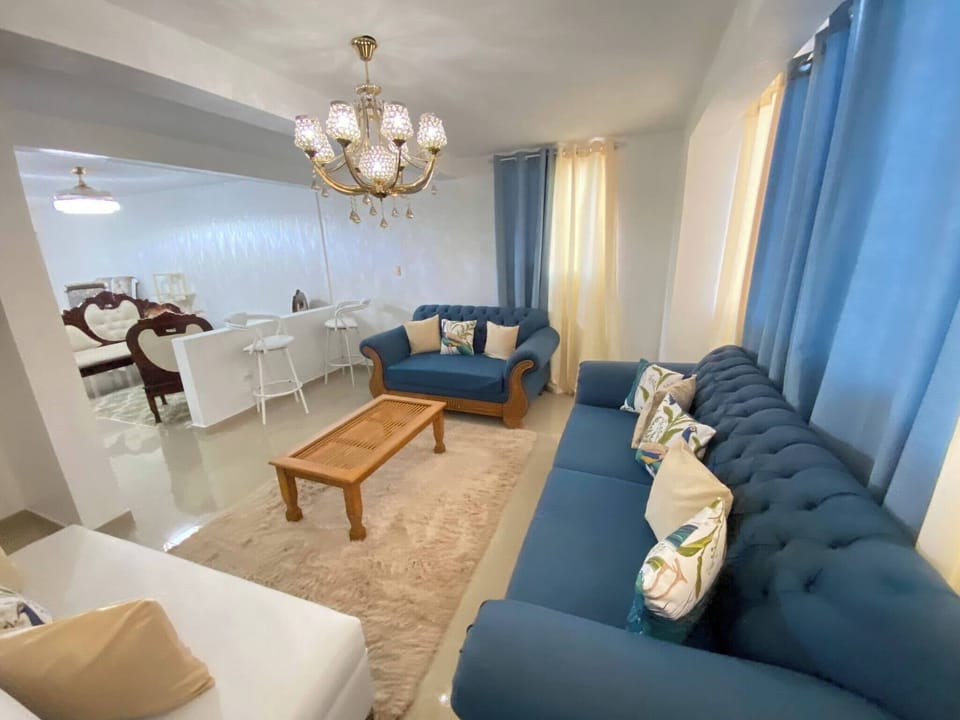 Apartment, 4 Bedrooms, Smoking, Patio | Living area