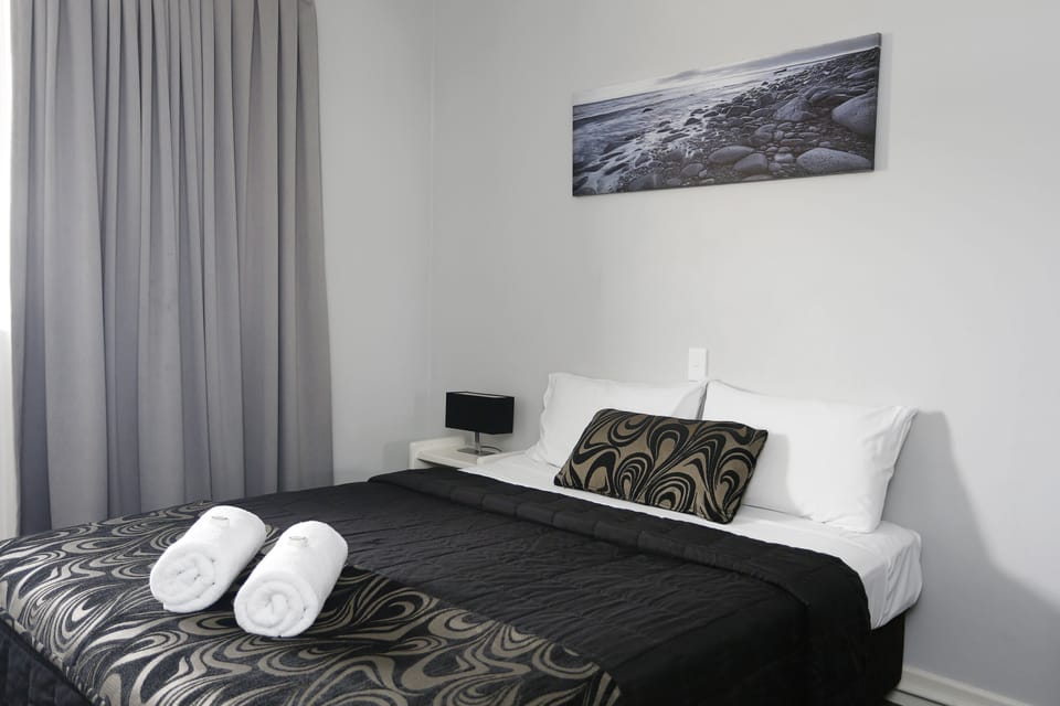 Queen Room, Shared Bathroom | View from room