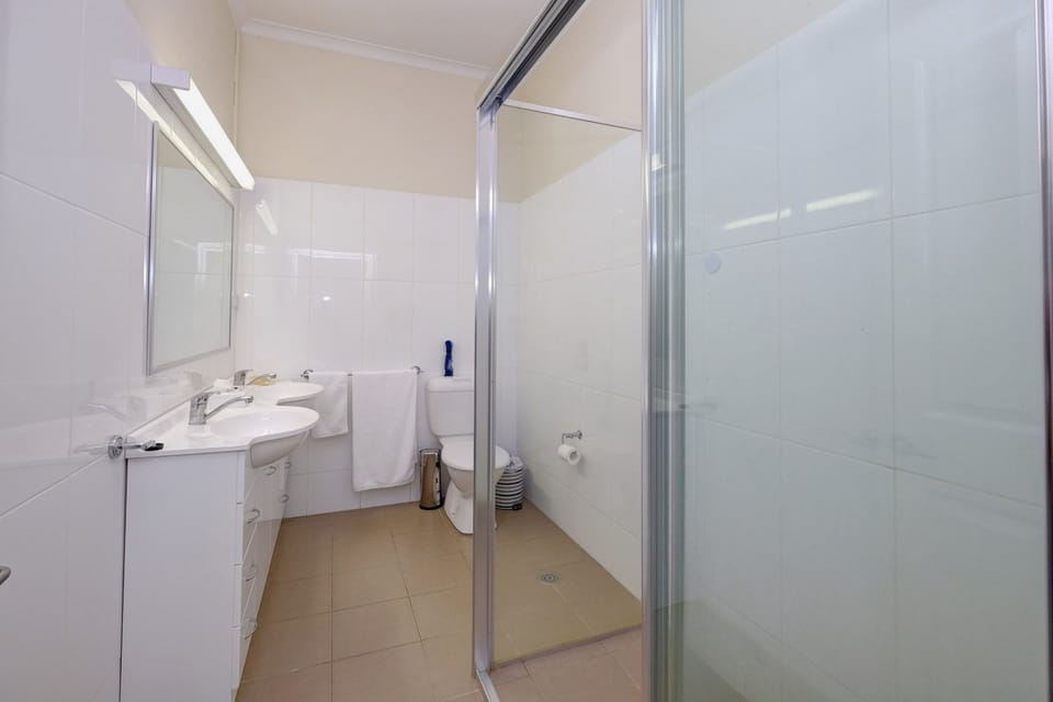 Family Room, Shared Bathroom | Bathroom | Shower, hair dryer (on request), towels