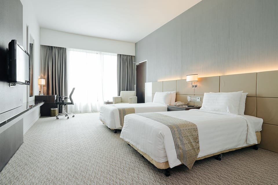 Family Suite | In-room safe, desk, soundproofing, iron/ironing board