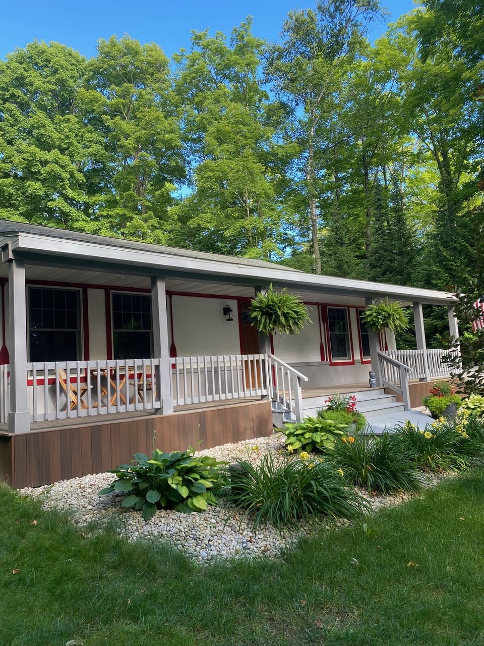 Great porch with sitting area and dining area