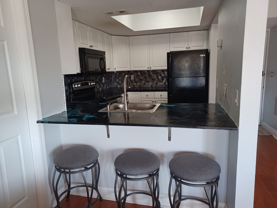 Counter top seating