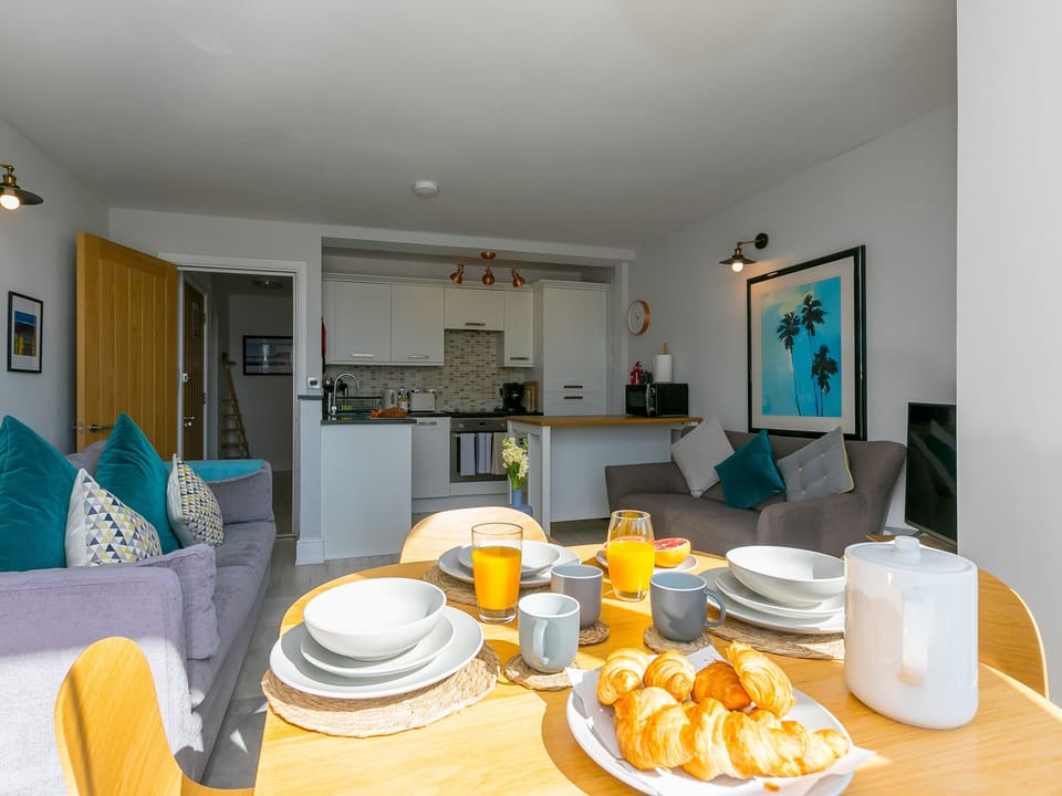 Fridge, dishwasher, electric kettle, toaster
