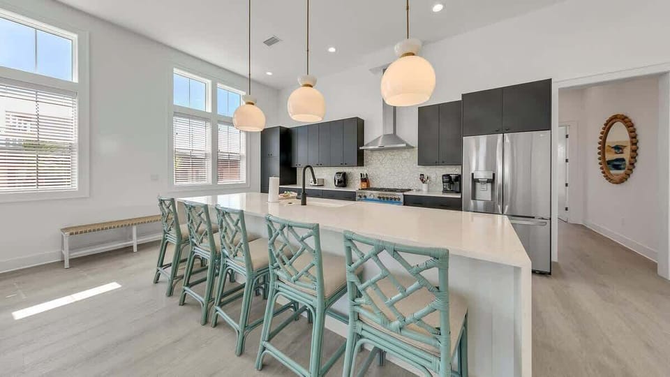 Kitchen island with bar seating 