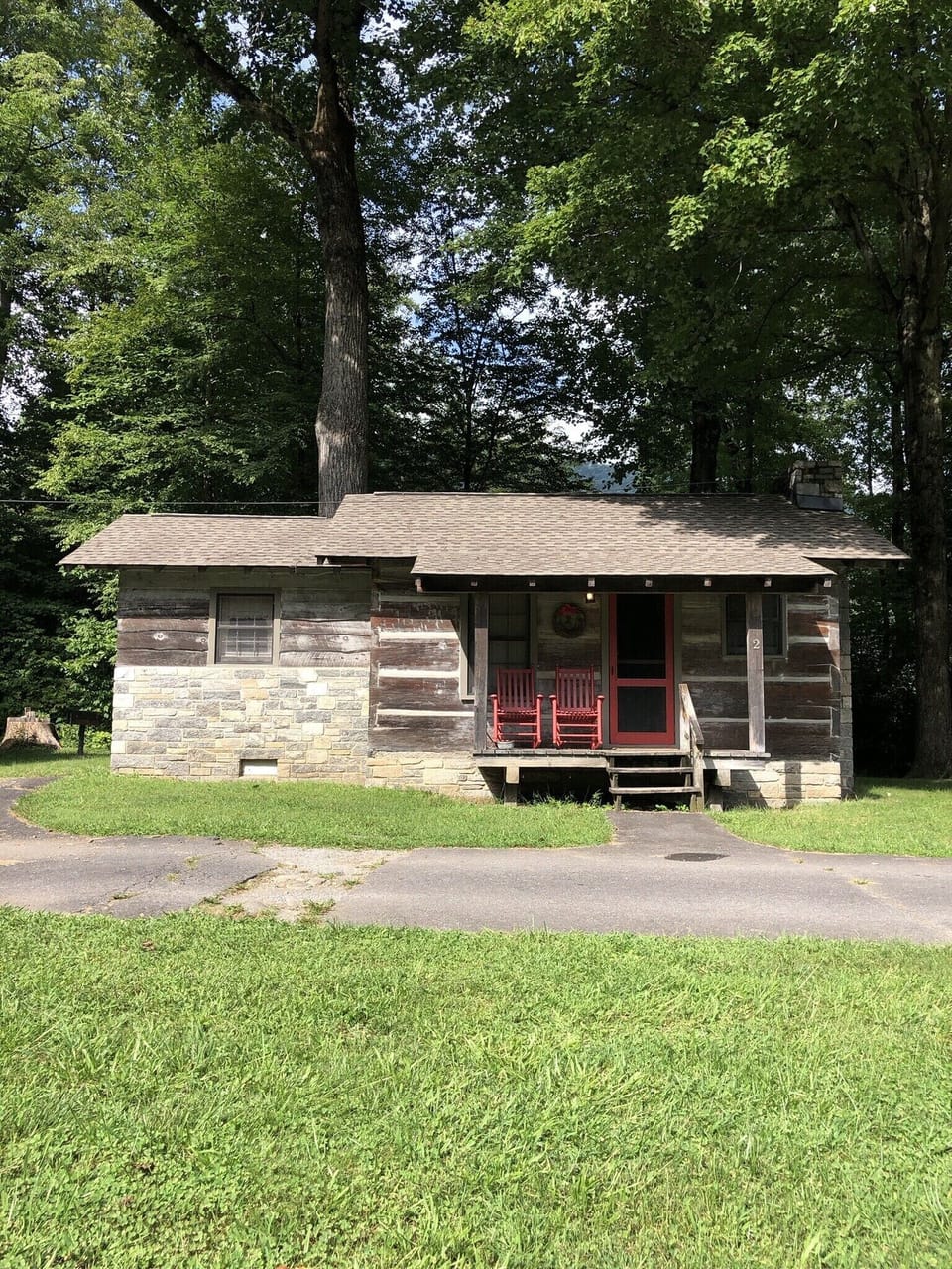 Cabin 2 in Pioneer Village 