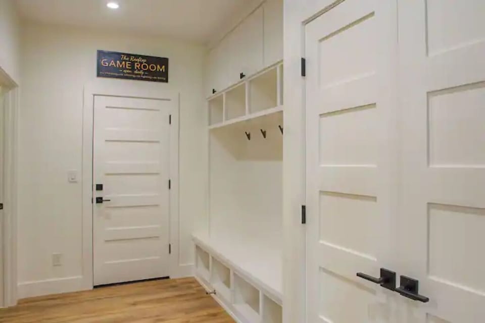 The home features a fully equipped, climate-controlled game for your enjoyment!