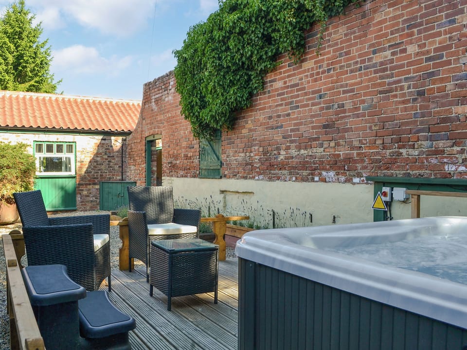 Hot tub | Hazels Cottage - Whitehouse Farm Holidays, Hayton