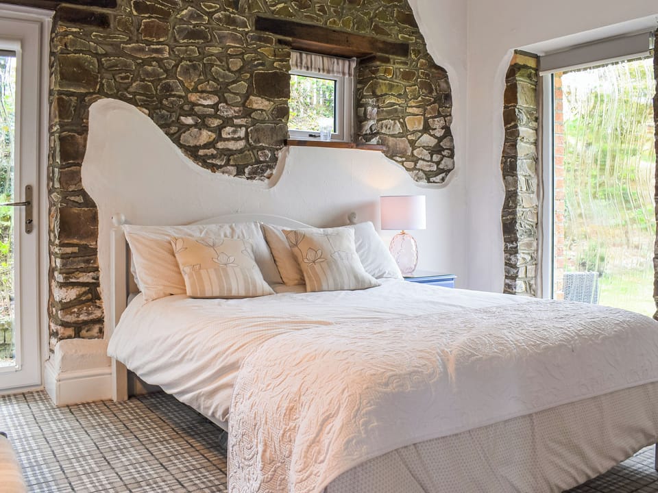Double bedroom | Pigaway Cottage, Petrockstow