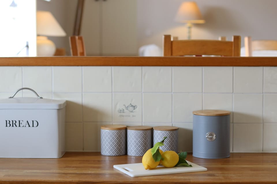 Clayhanger Lodge, Abbotsbury: With plenty of space for meal preparation