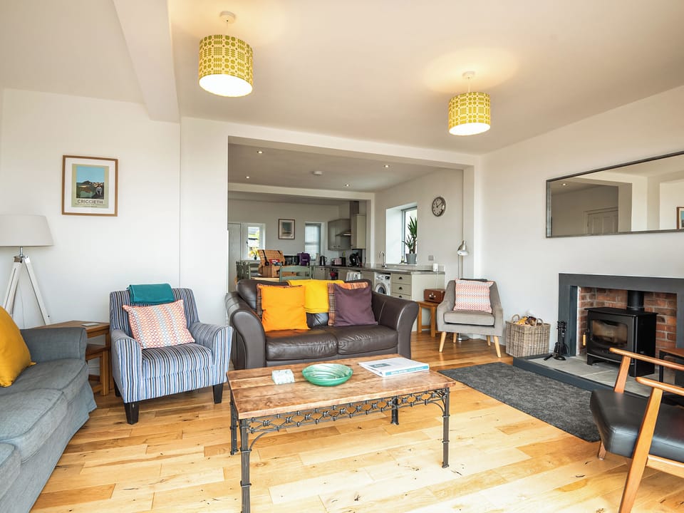 Living area | Maes Teg, Pwllheli