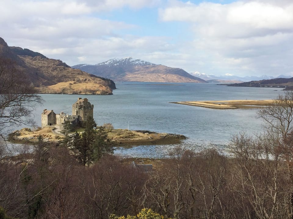 Eilean Donan Castle in winter | An Iolaire - Dornie Croft, Dornie
