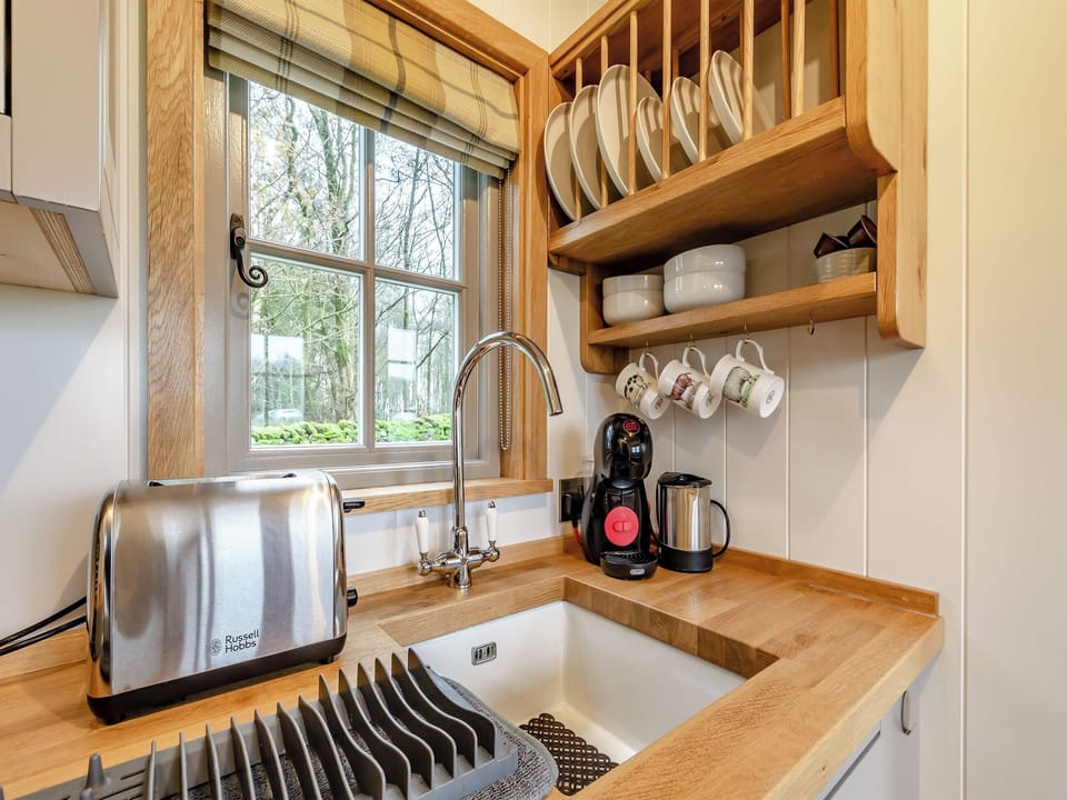 Kitchen area | The Swaledale Hut - Hollow Hill Huts, Rathmell, near Settle