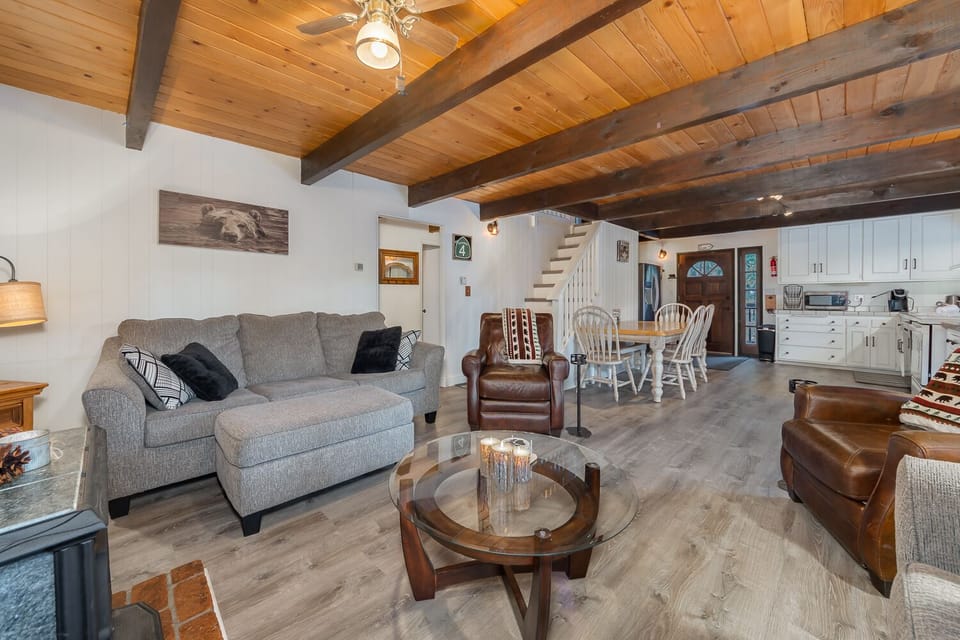 Living Area 4