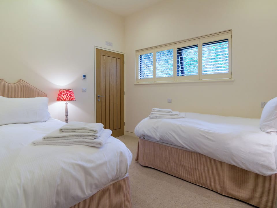 Second twin bedroom | The Cotswolds Barn - Crucis, Ampney Crucis, near Cirencester