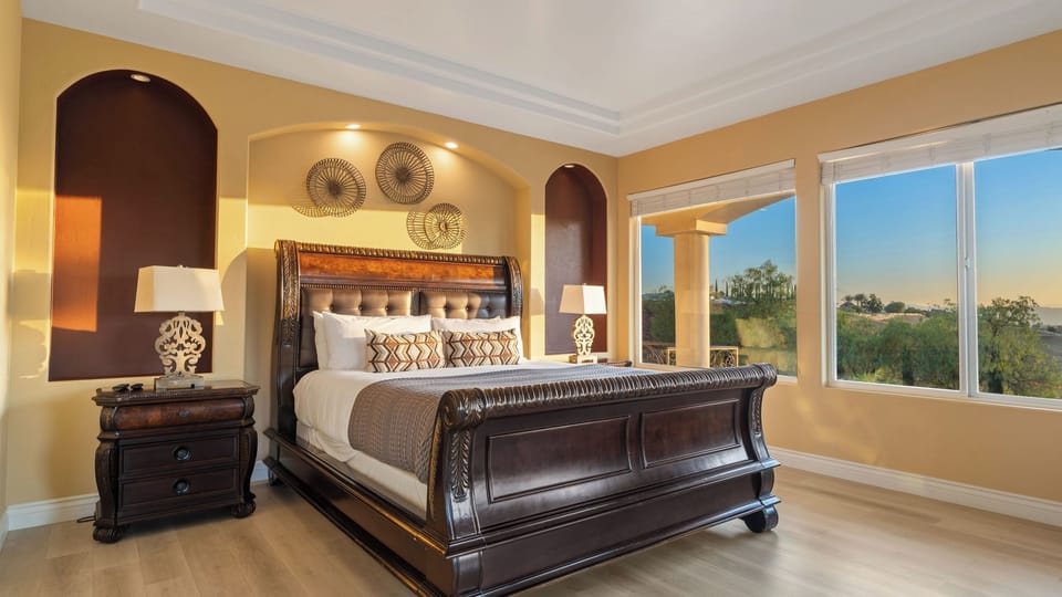 Wine Country Villa Large Rooftop Terrace w/ Views + Game Room Via del Sur House in Temecula