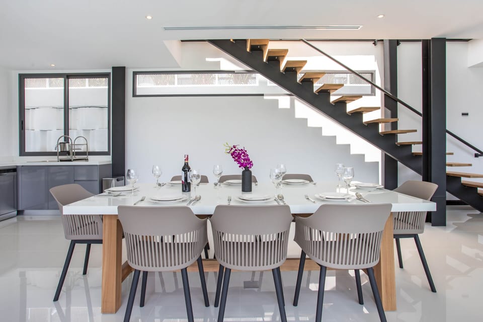 Luxury Villa | Dining room