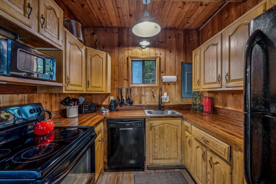 Fully functional kitchen!