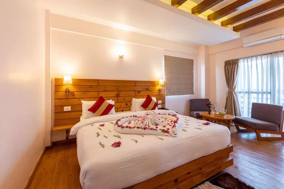 Suite | Iron/ironing board, free WiFi, bed sheets