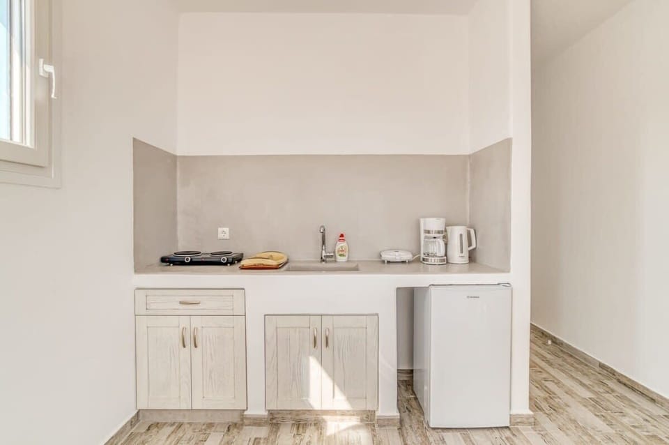 Equipped kitchenette