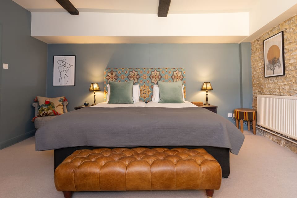 Standard Twin Room | Desk, free WiFi, bed sheets