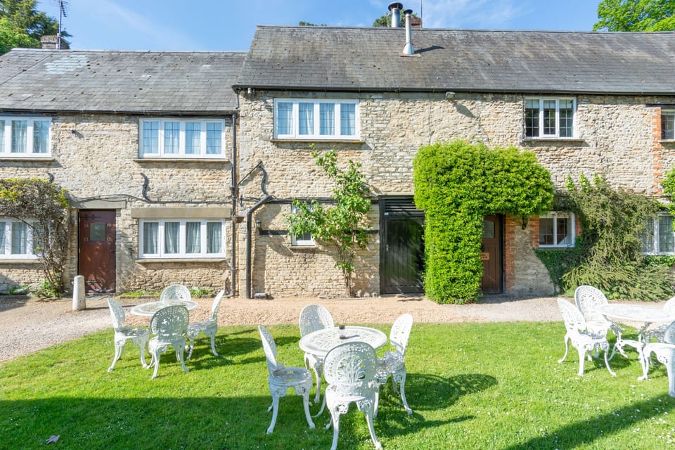 the Jersey Arms Hotel Hotel in Cherwell District