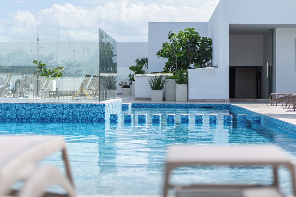 Rooftop Pools For Your IG Worthy Photos
