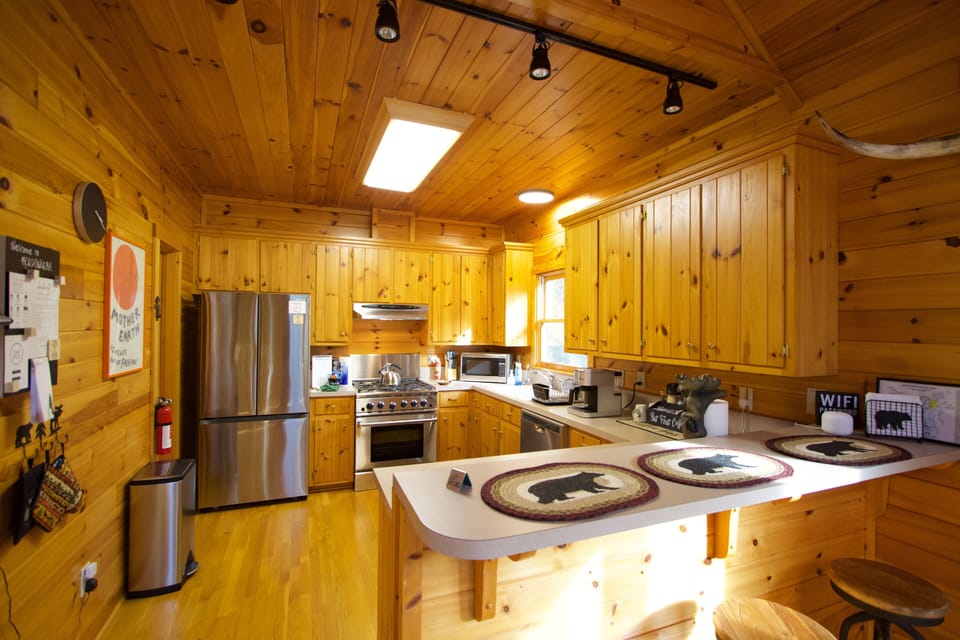 Meadowlark Cabin at Leatherwood Mountains