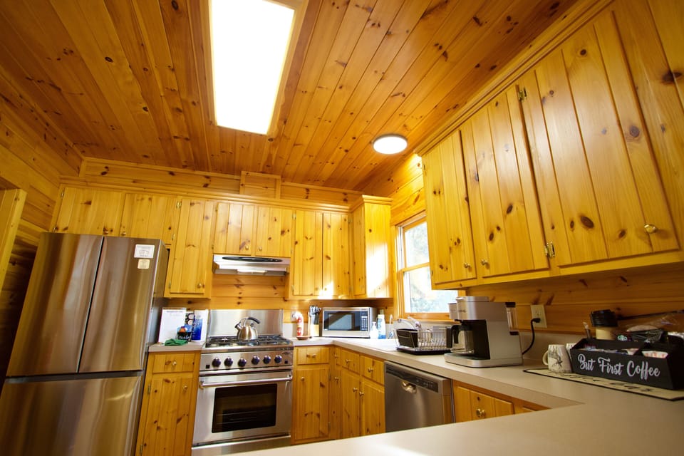 Meadowlark Cabin at Leatherwood Mountains