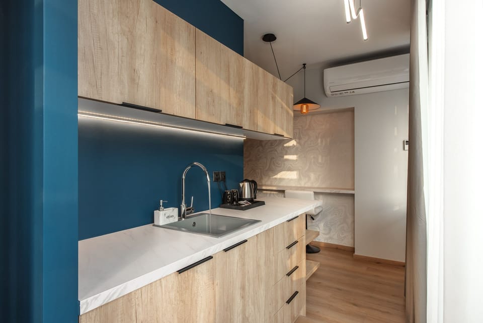 Deluxe Suite | Premium bedding, soundproofing, free WiFi, bed sheets