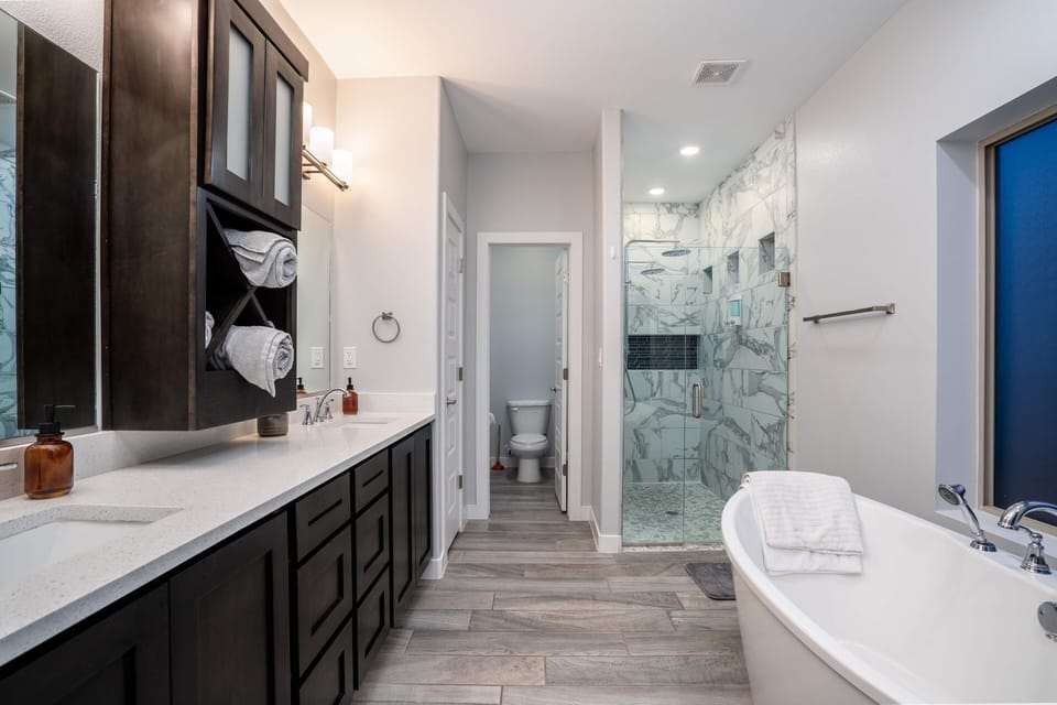 Master Bathroom en suite
