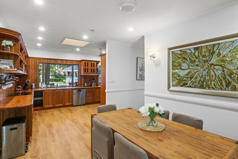 Spacious kitchen and dining room