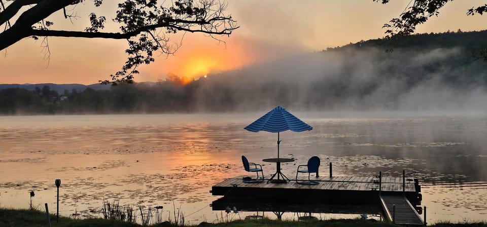 Double dock with seating area