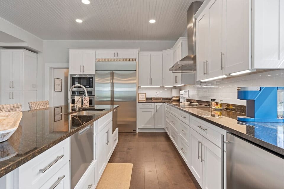 Fabulous kitchen. A chef`s delight with an efficient Induction stove.