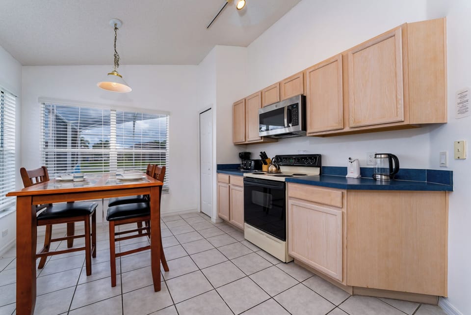 Kitchen and breakfast nook