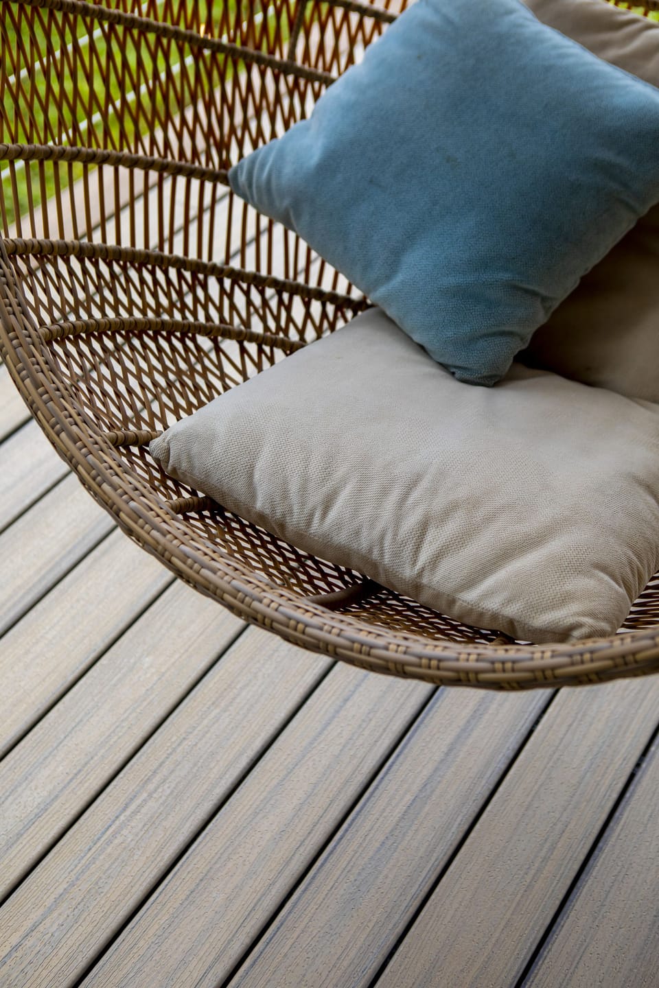 Comfortable hanging chair
